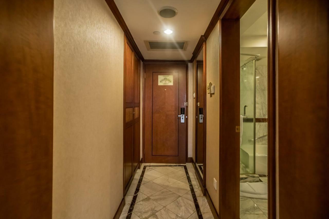 Crowne Plaza Zhanjiang Kang Yi, An Ihg Hotel Exteriör bild