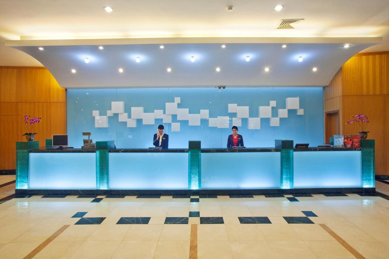 Crowne Plaza Zhanjiang Kang Yi, An Ihg Hotel Exteriör bild