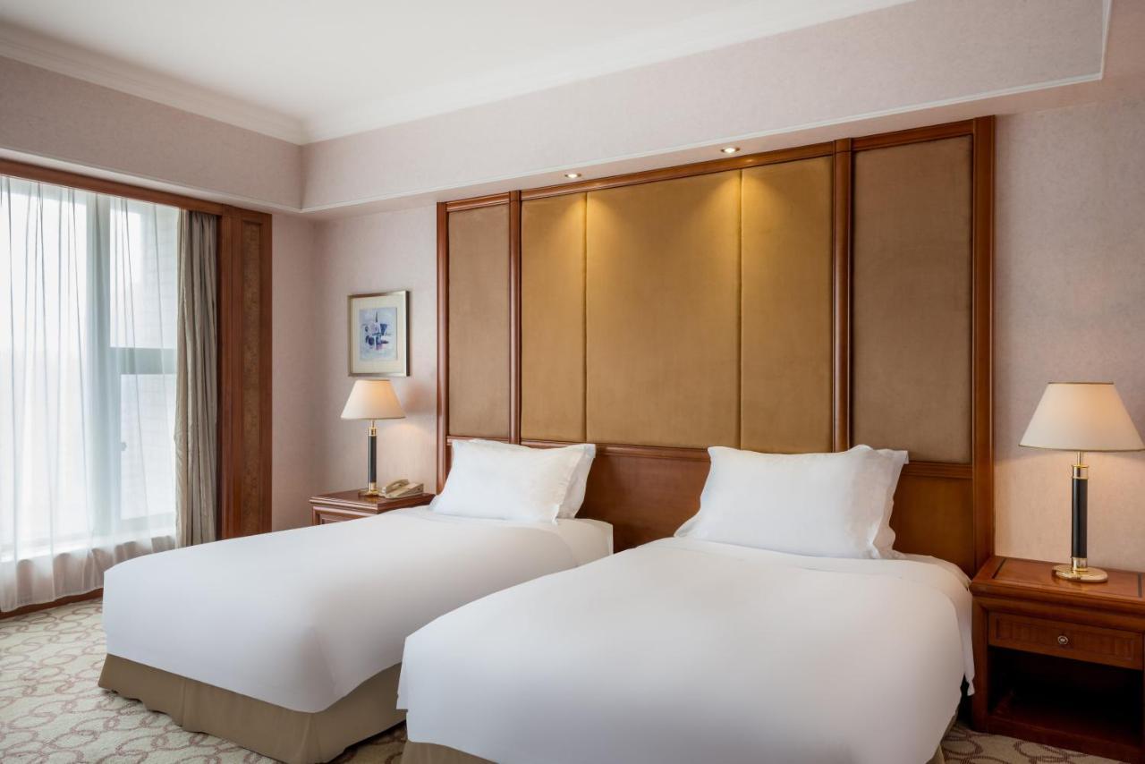 Crowne Plaza Zhanjiang Kang Yi, An Ihg Hotel Exteriör bild
